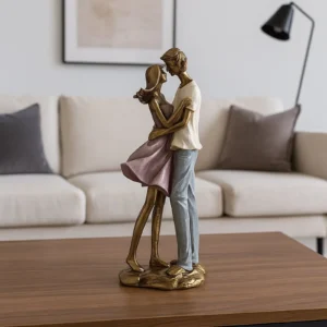 Figura Decorativa Pareja Abrazada